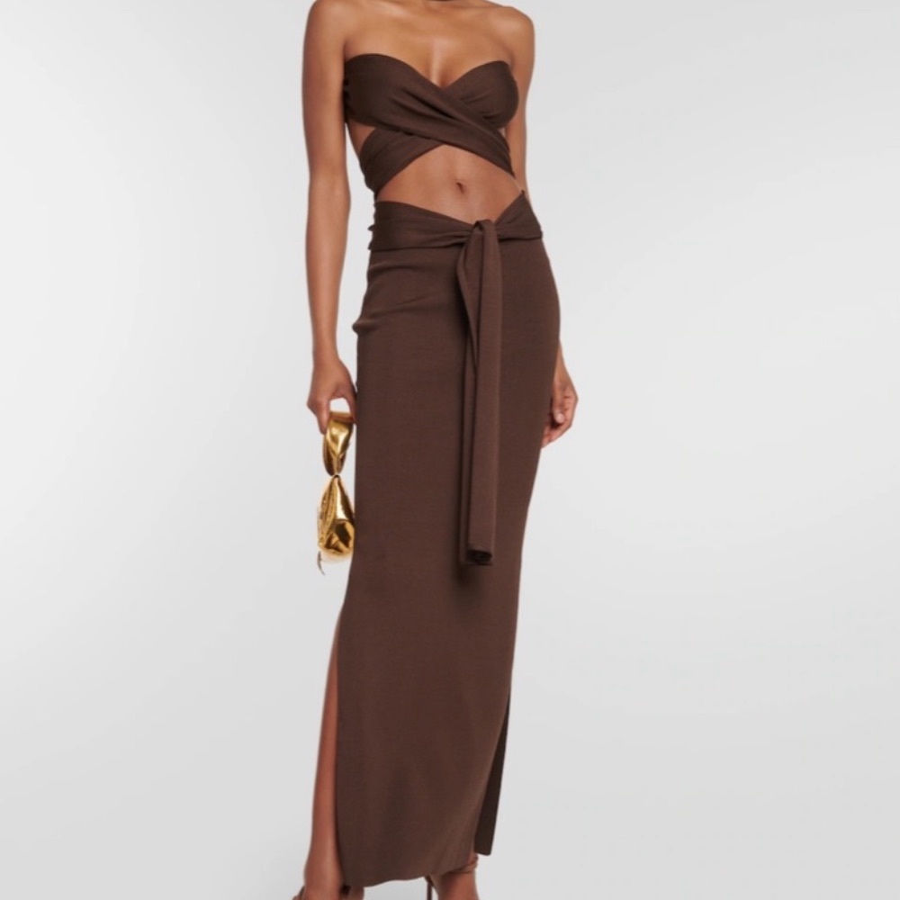 AYA MUSE
Sinu cutout halterneck maxi dress- NWT- xs - color: chocolate